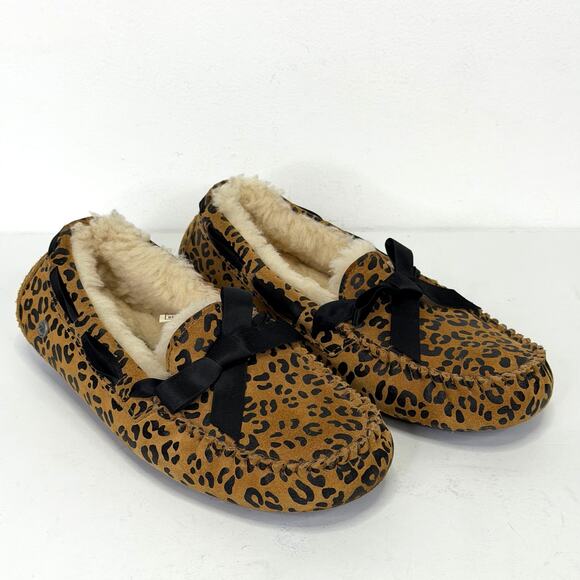 UGG Leopard Print Moccasin Slippers Womens 6 Chestnut Cozy Bow Shearling Shoe - Picture 3 of 13